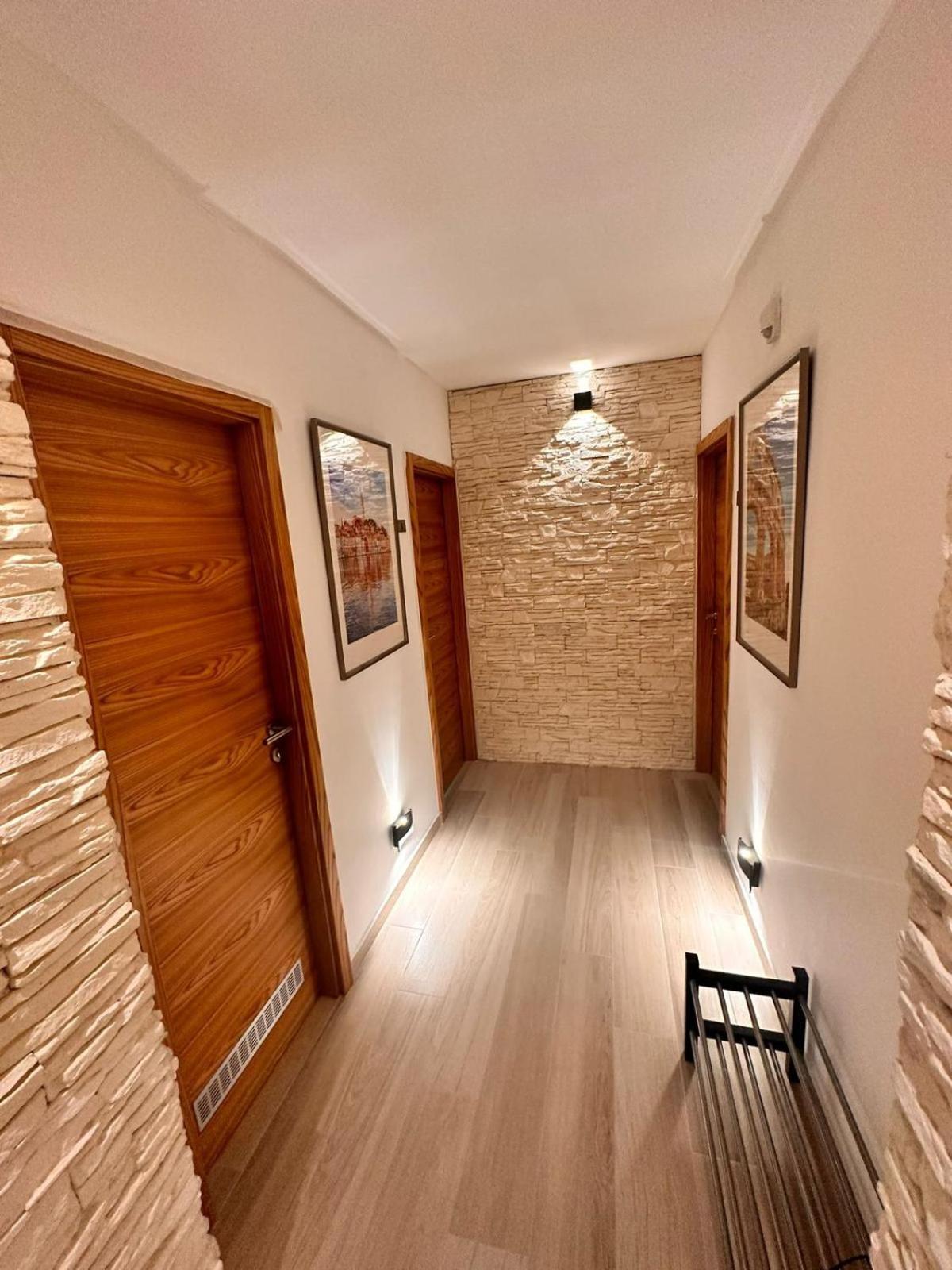 Old City Inn *** Pula Dış mekan fotoğraf