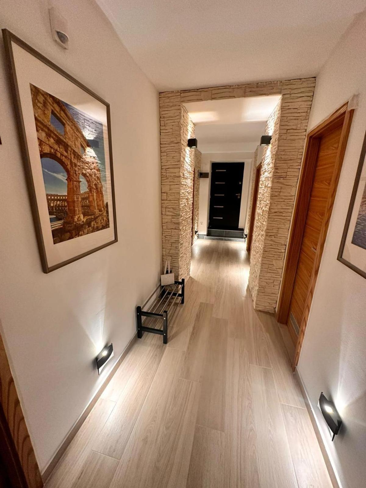 Old City Inn *** Pula Dış mekan fotoğraf
